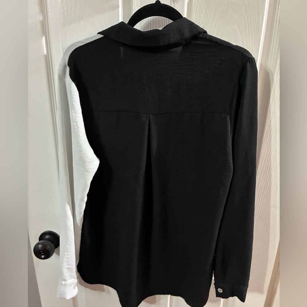Women’s Large Black and White Button Up Blouse - Picture 6 of 6